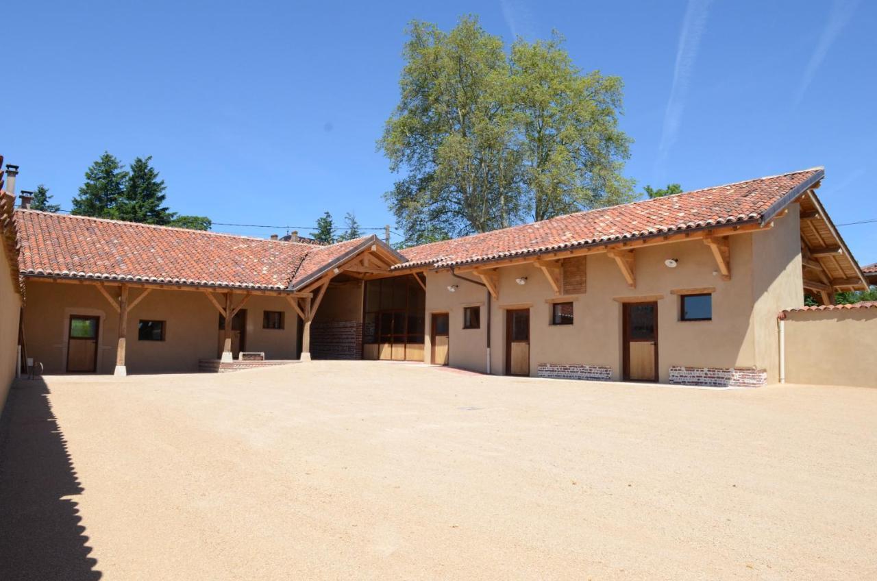 Villa Ancien Haras Refait A Neuf A 3 Km De Vonnas Exterior foto